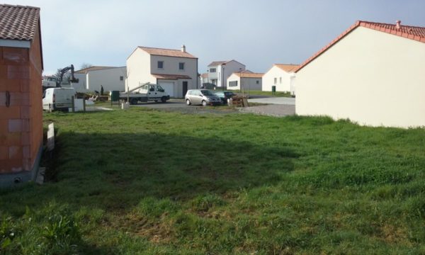 Terrain de 471m² à Monnières - Le-Carré-des-Vignes-Lot-5-depuis-larrière - Mon Projet Maison, Constructeur de Maisons en Loire Atlantique 44