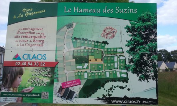 Terrain de 437m² à La Grigonnais - Panneau 4x3m du Hameau des Suzins - Mon Projet Maison, Constructeur de Maisons en Loire Atlantique 44